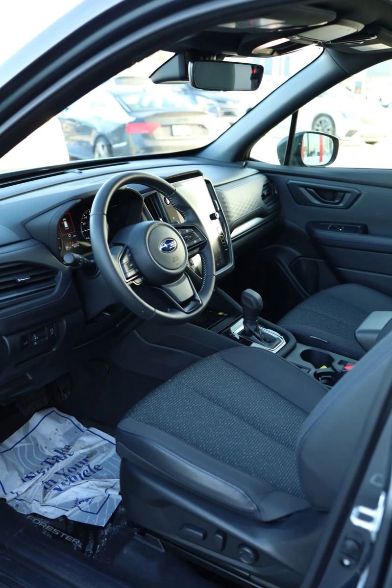 Used 2025 Subaru Forester Premium w/ Convenience Package #1 image 16