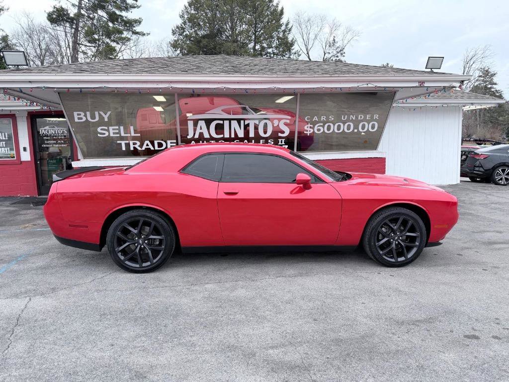Used 2021 Dodge Challenger SXT w/ Driver Convenience Group image 7