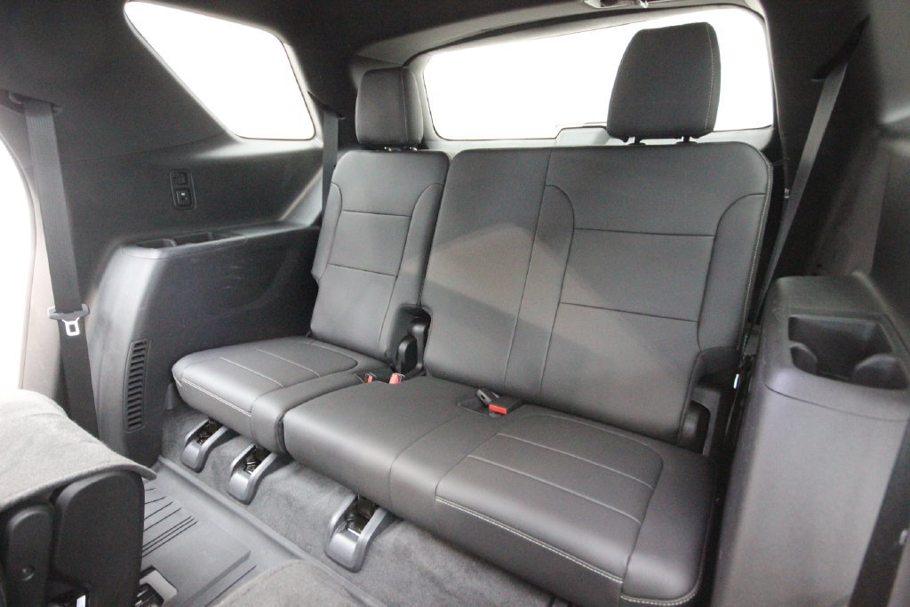 Used 2022 Chevrolet Traverse LT w/ LPO, Floor Liner Package AWD/4WD image 30