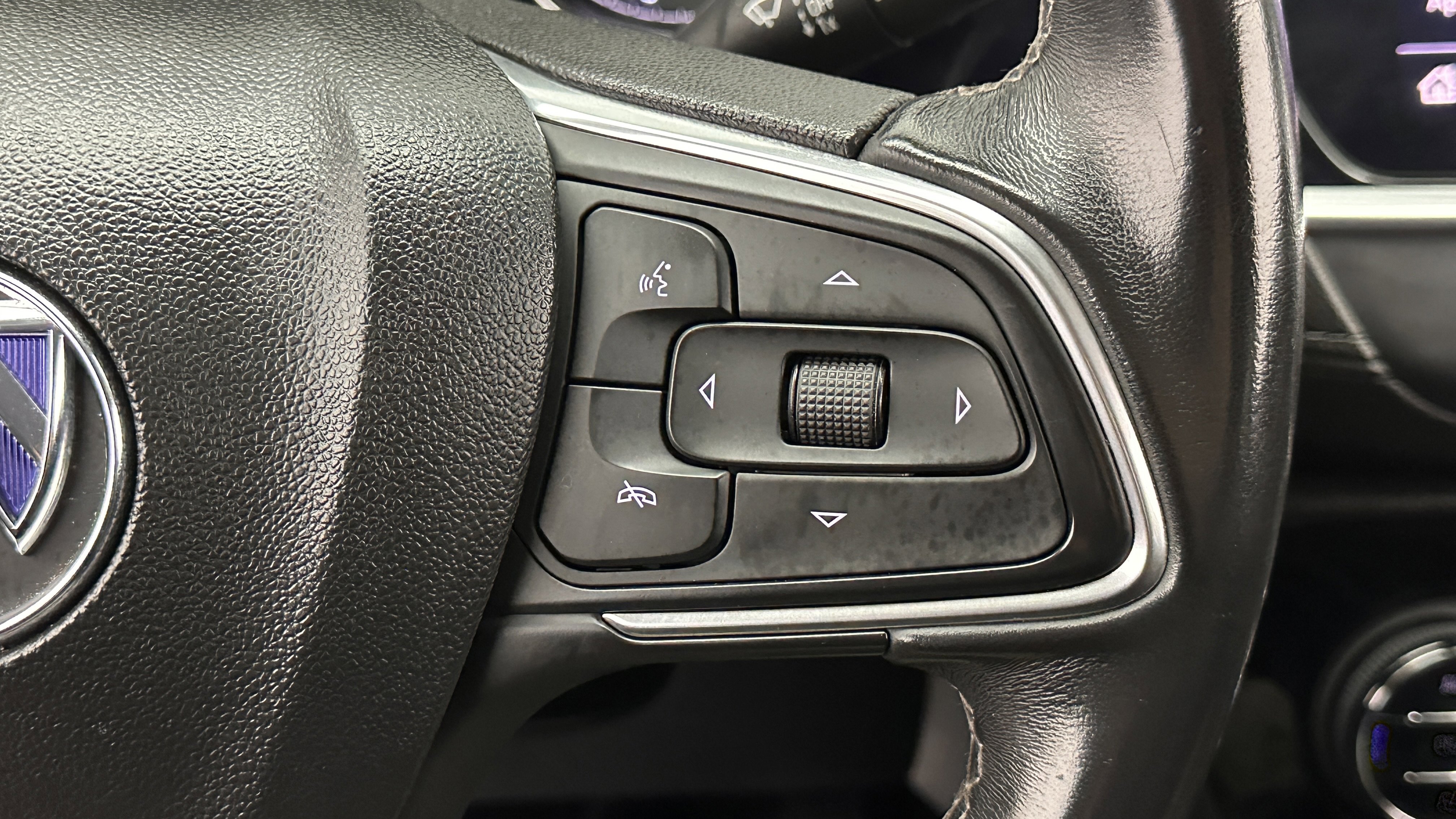 Used 2020 Buick Encore GX Select image 22