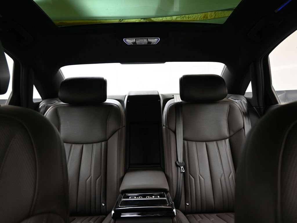 Certified 2025 Audi A8 L 3.0T image 37