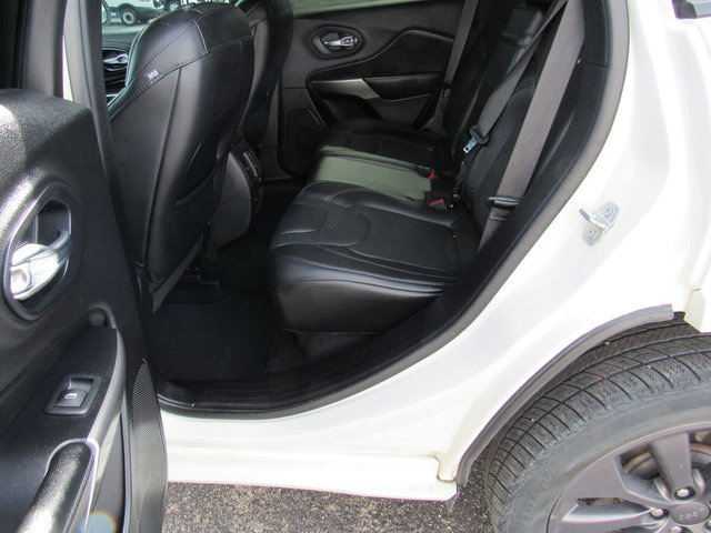 Used 2019 Jeep Cherokee High Altitude AWD/4WD image 22