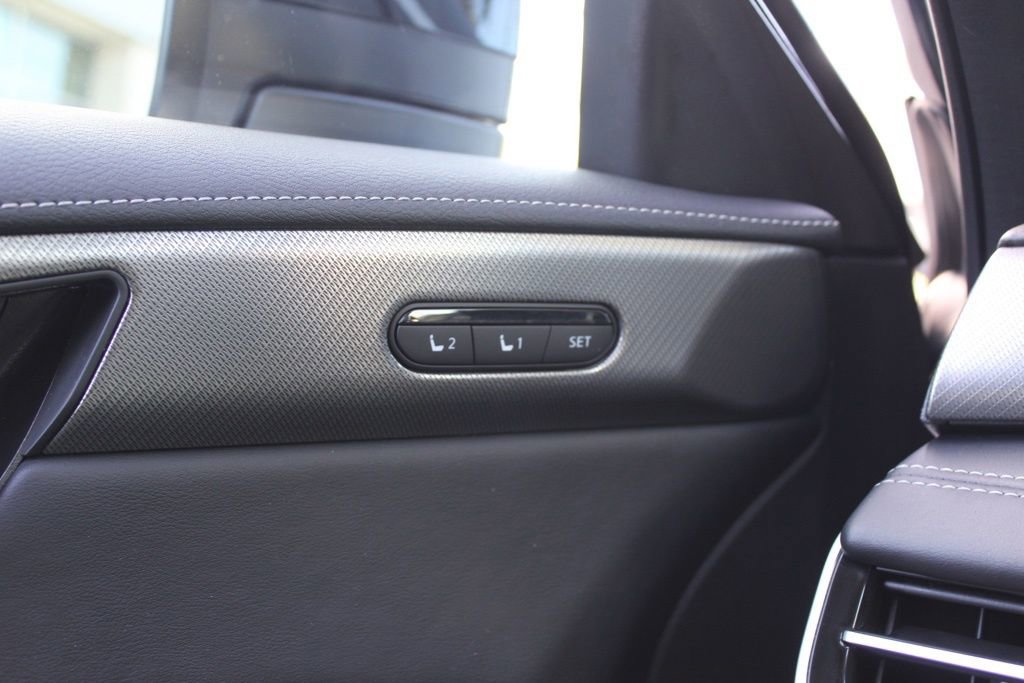 Certified 2025 INFINITI QX60 Luxe image 11
