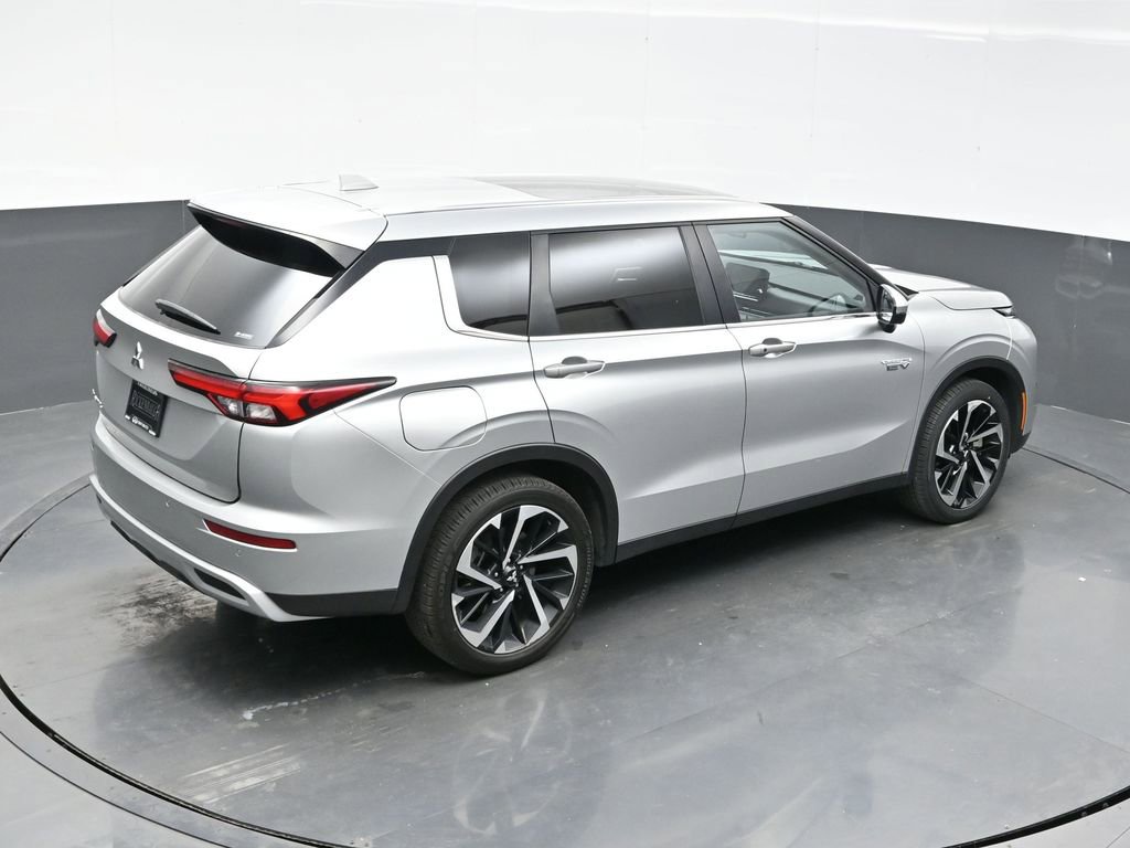 Used 2024 Mitsubishi Outlander SE image 43