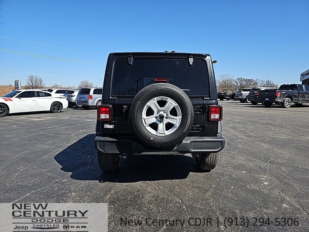 Used 2023 Jeep Wrangler Sport S image 4