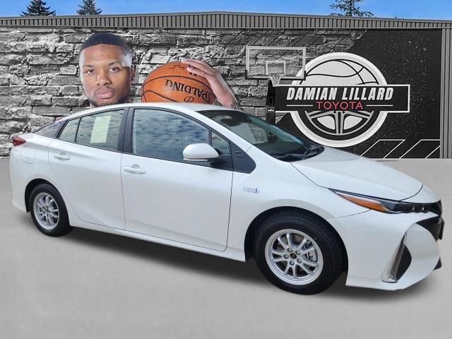 Used 2022 Toyota Prius Prime LE FWD image 1