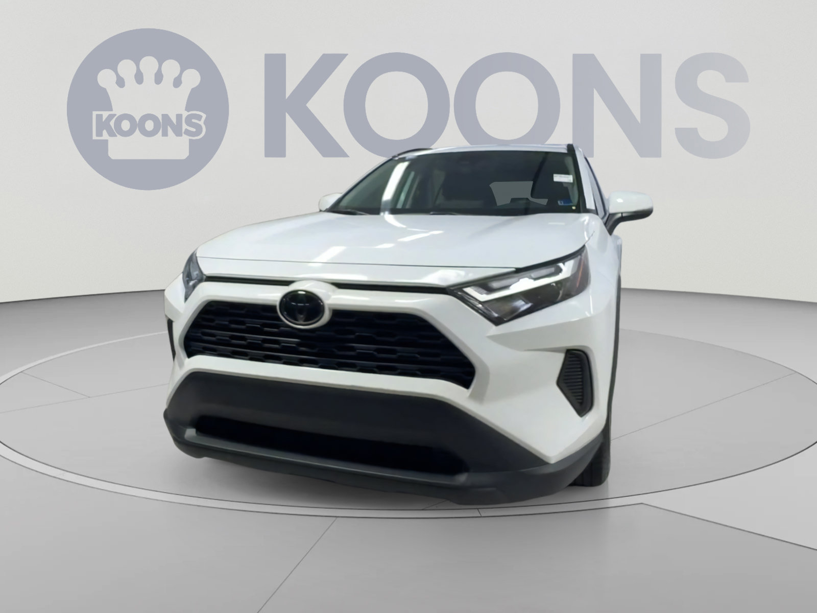 Used 2025 Toyota RAV4 XLE AWD/4WD image 4