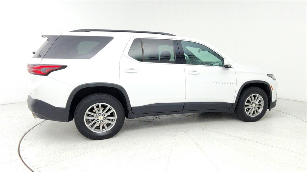 Used 2023 Chevrolet Traverse LT image 7