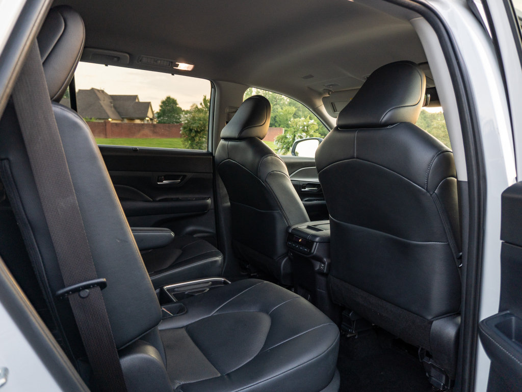 Used 2025 Toyota Grand Highlander AWD image 16