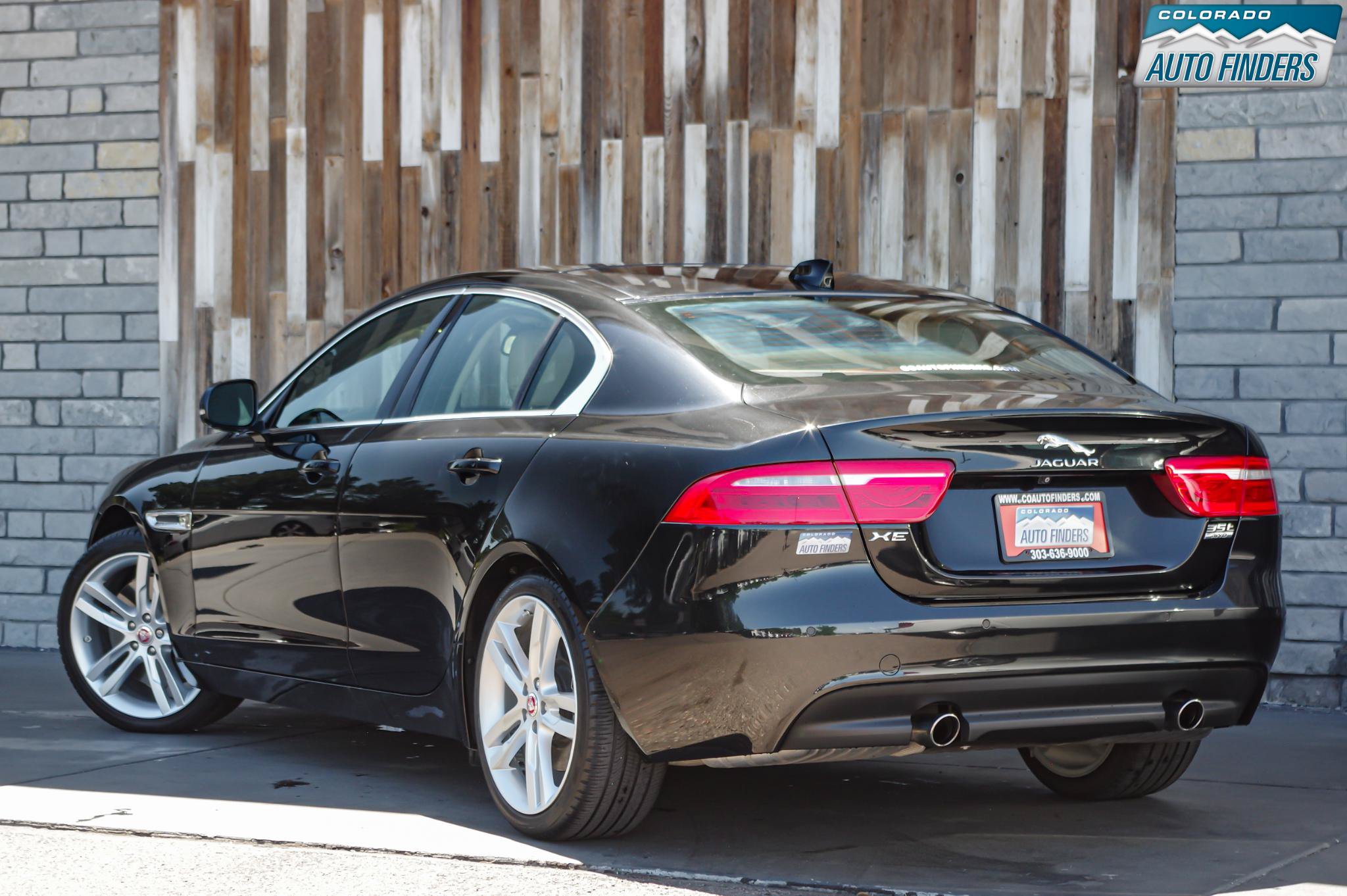 Used 2017 Jaguar XE Prestige AWD/4WD image 4