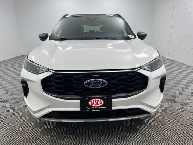Used 2023 Ford Escape ST-Line w/ Tech Pack #1 AWD/4WD image 3