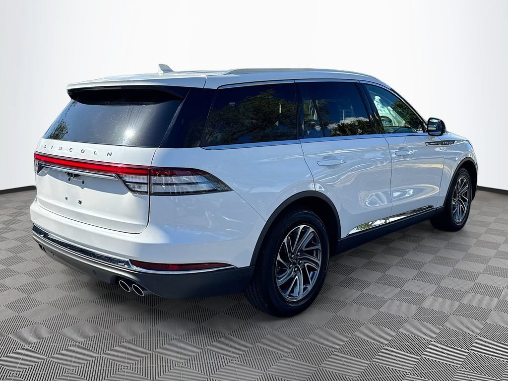 Used 2023 Lincoln Aviator 2WD image 6