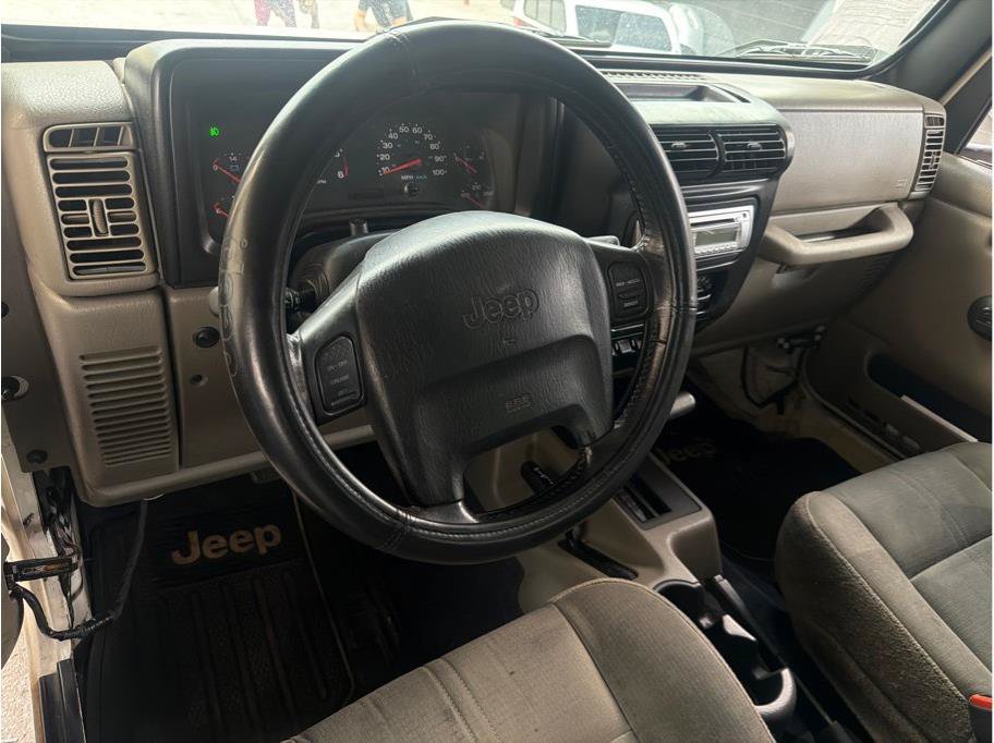 Used 2003 Jeep Wrangler Rubicon AWD/4WD image 2