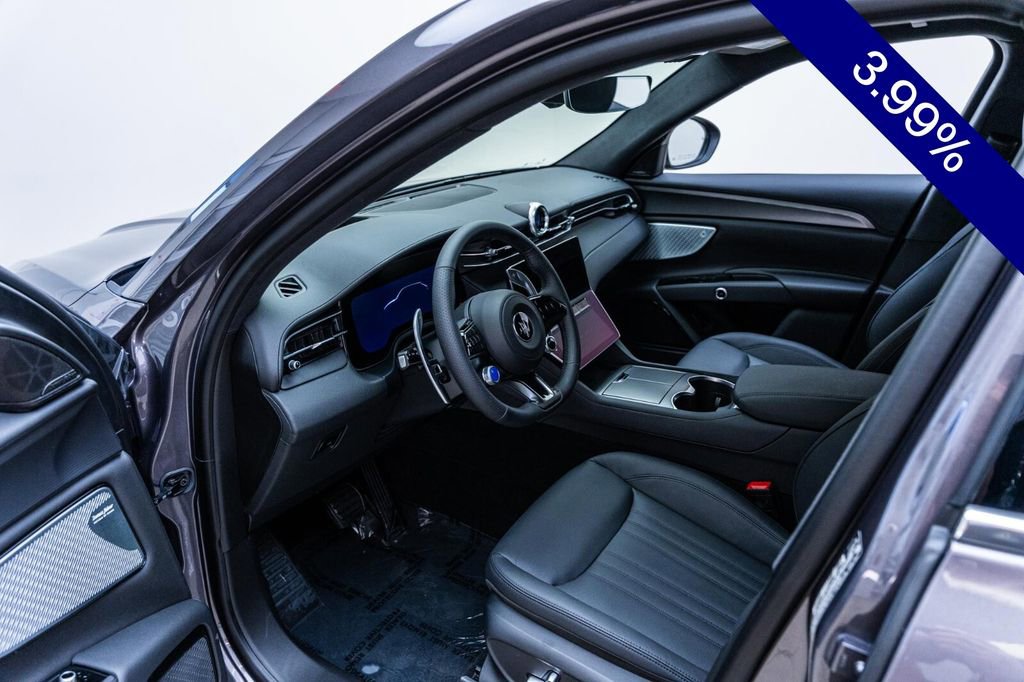 Used 2024 Maserati Grecale GT image 20