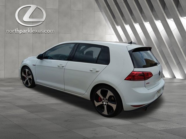 Used 2016 Volkswagen GTI SE image 2