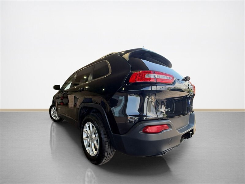 Used 2014 Jeep Cherokee Latitude w/ Comfort/Convenience Group AWD/4WD image 6