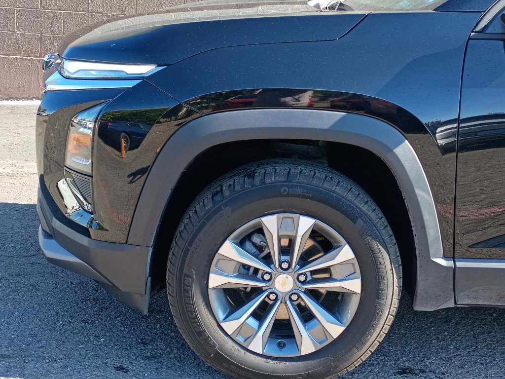 Used 2026 Chevrolet Equinox LT AWD/4WD image 10
