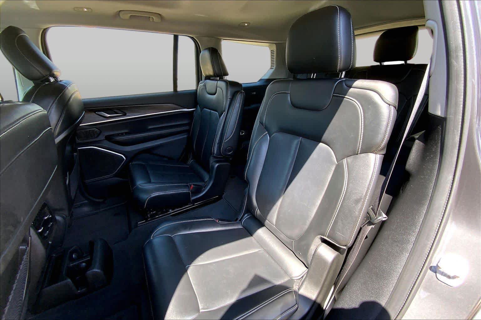 Used 2021 Jeep Grand Cherokee L Limited RWD image 21