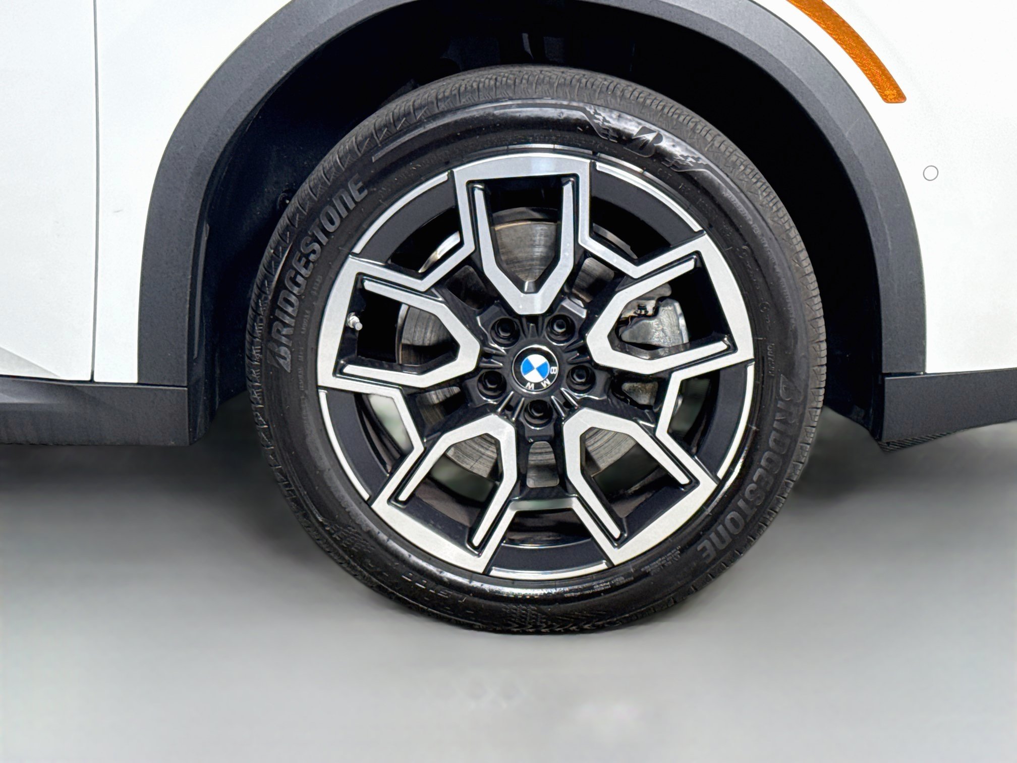 Used 2026 BMW X2 xDrive28i AWD/4WD image 32