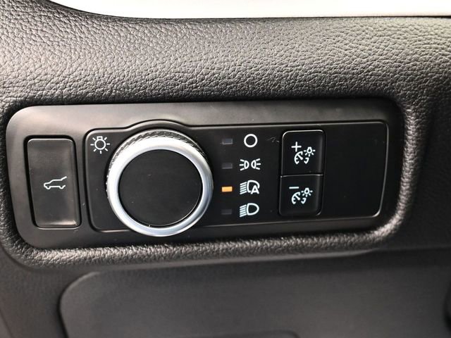 Used 2023 Ford Explorer XLT image 23