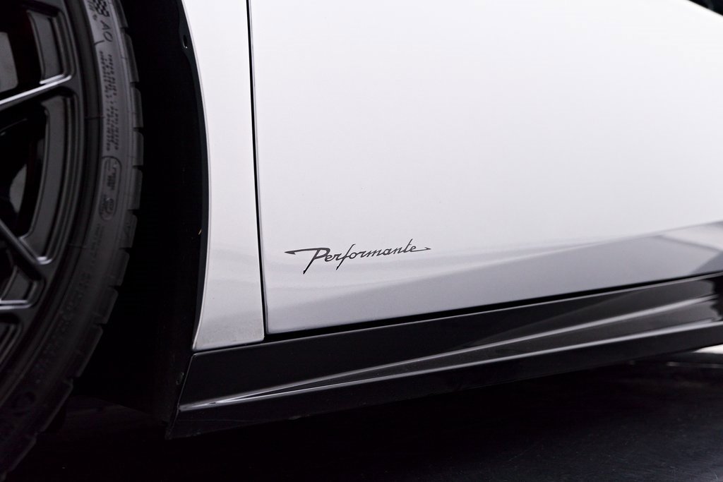 Used 2018 Lamborghini Huracan Performante image 27