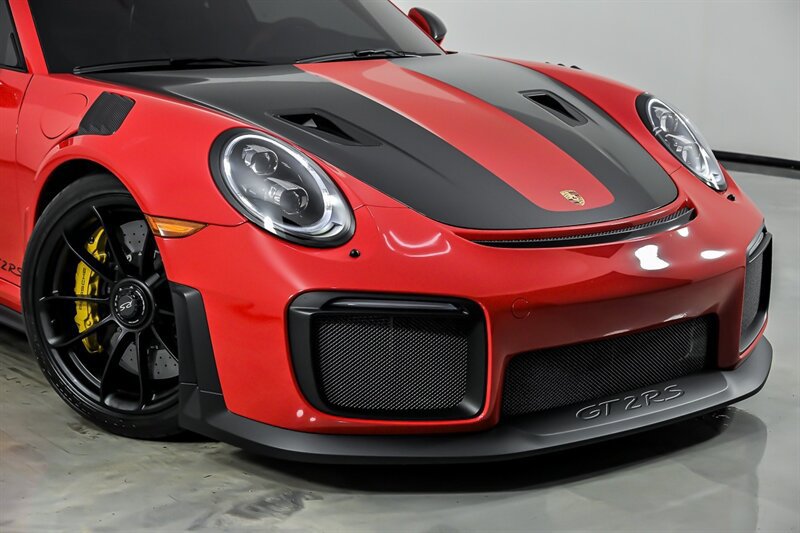 Used 2018 Porsche 911 GT2 RS RWD image 3