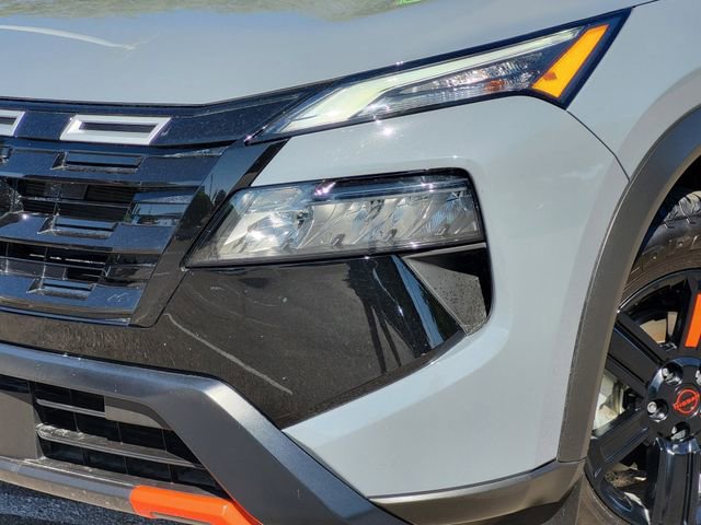 Certified 2025 Nissan Rogue SV AWD/4WD image 5