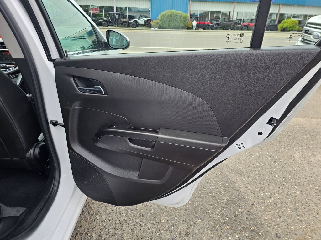 Used 2019 Chevrolet Sonic Premier FWD image 14
