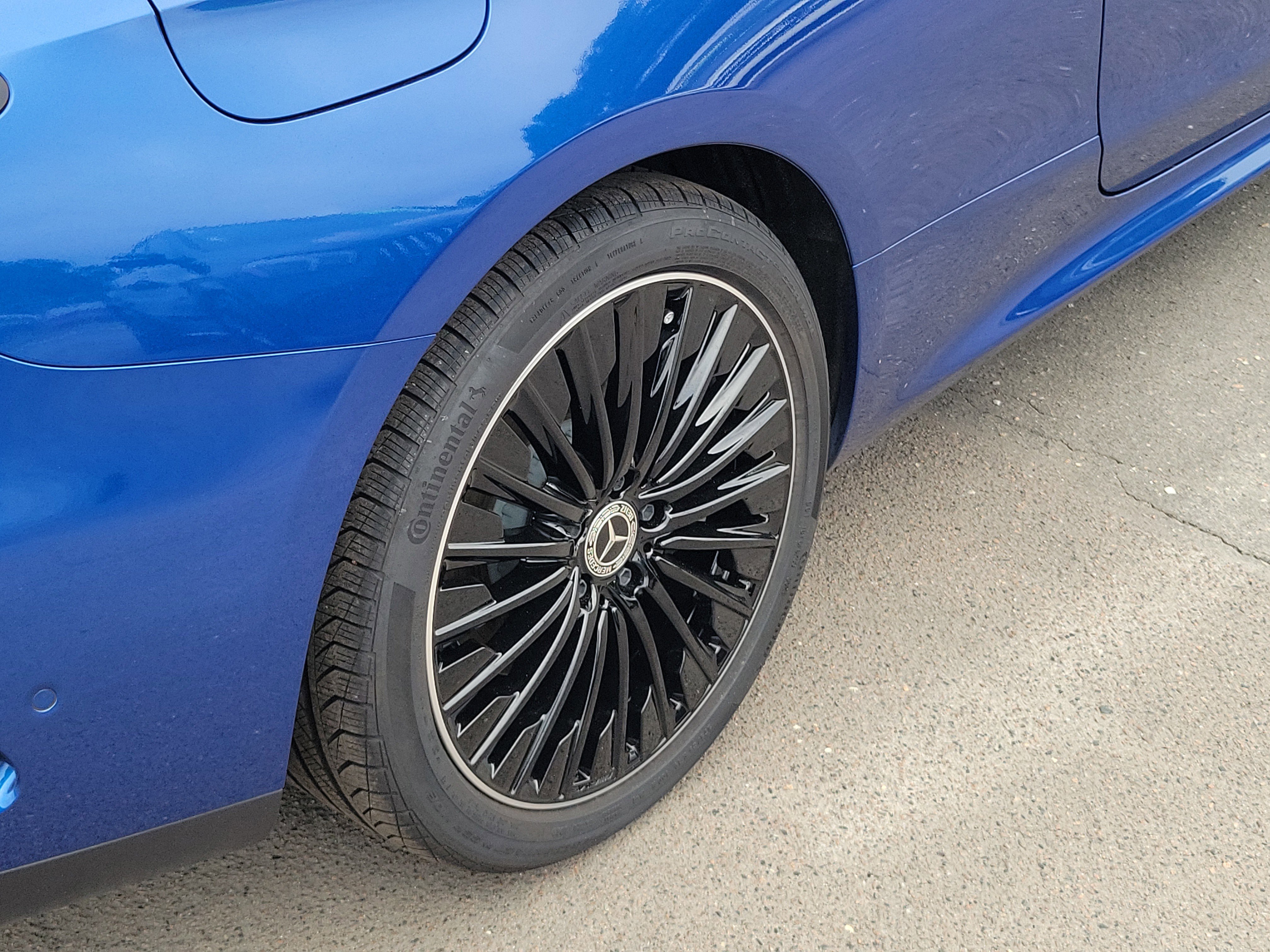 Certified 2025 Mercedes-Benz CLE 450 4MATIC Coupe image 5