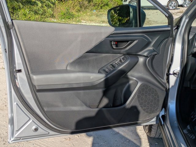 Used 2024 Subaru Crosstrek 2.0i Premium image 2