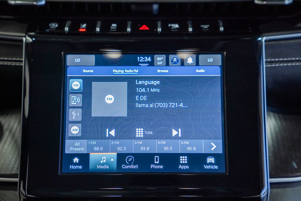 Certified 2023 Jeep Grand Cherokee Laredo AWD/4WD image 20