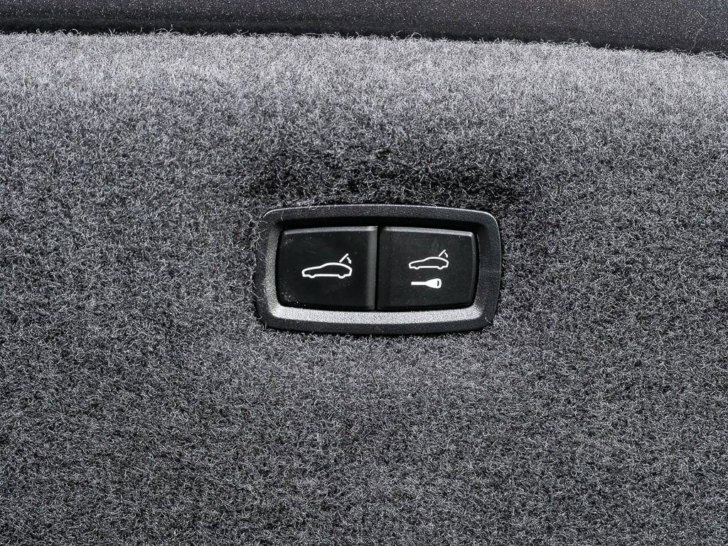 Used 2023 Audi e-tron GT Prestige w/ Prestige Package AWD/4WD image 32