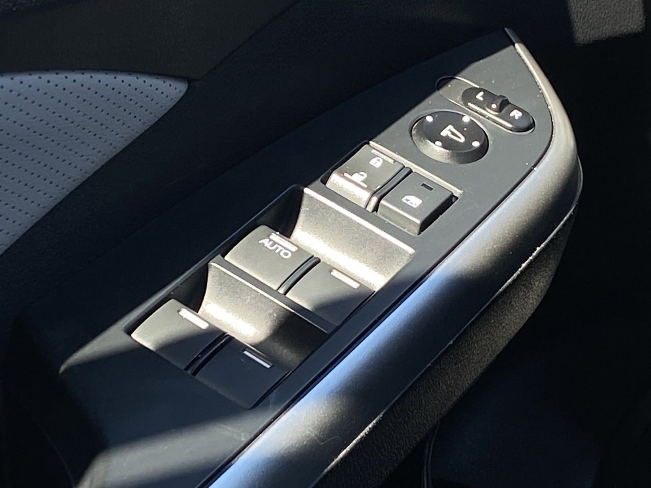 Used 2016 Honda CR-V EX-L image 28