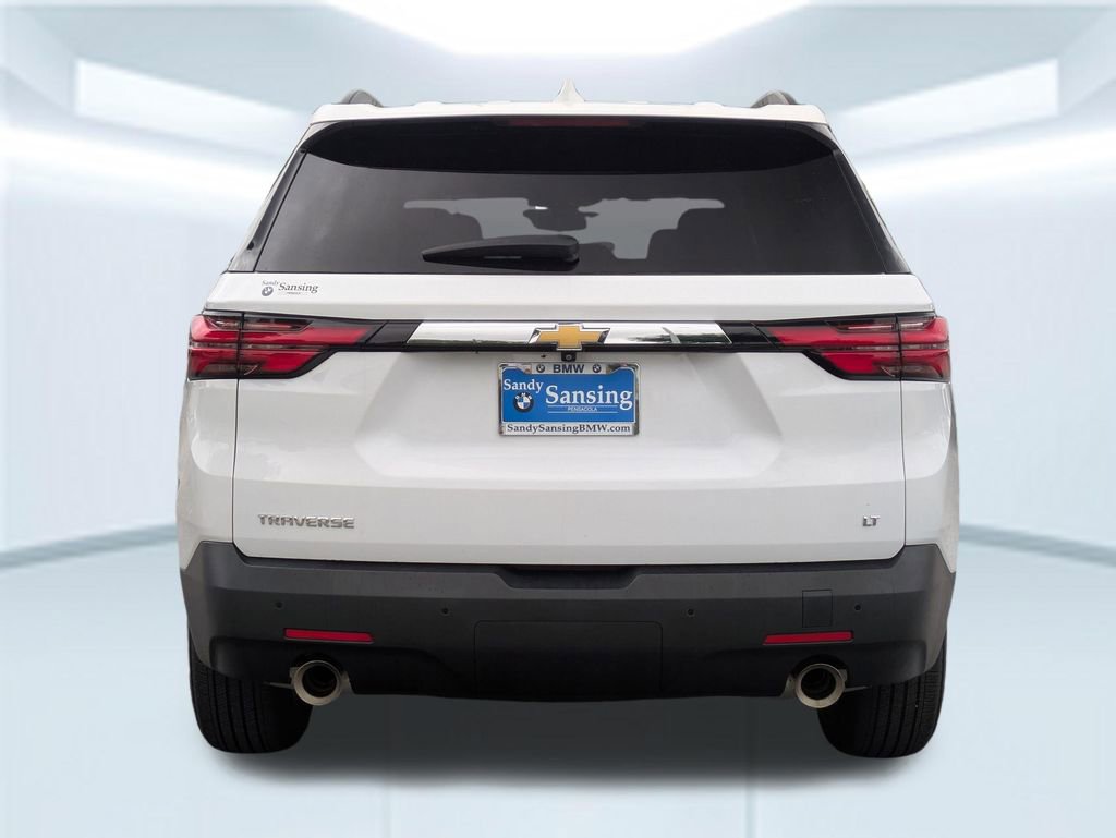 Used 2022 Chevrolet Traverse LT FWD image 4