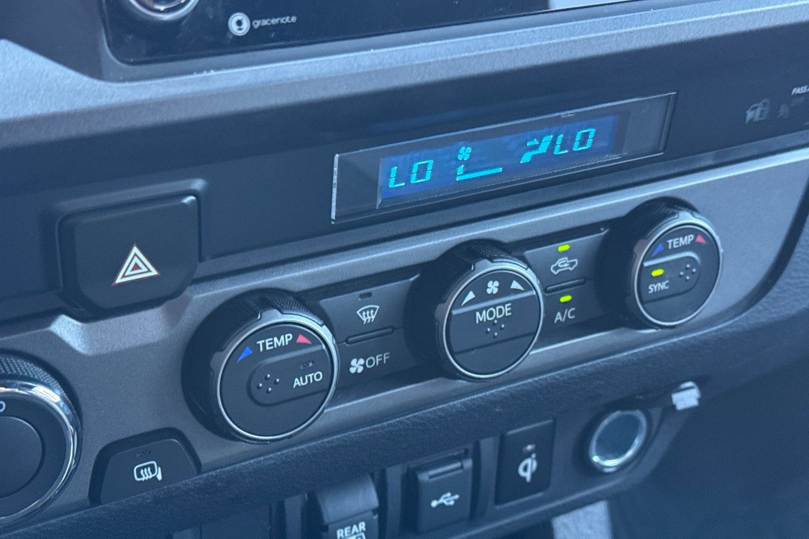 Used 2023 Toyota Tacoma TRD Off-Road image 25