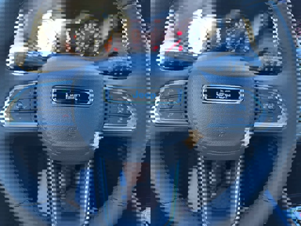 New 2026 Jeep Compass Latitude image 13