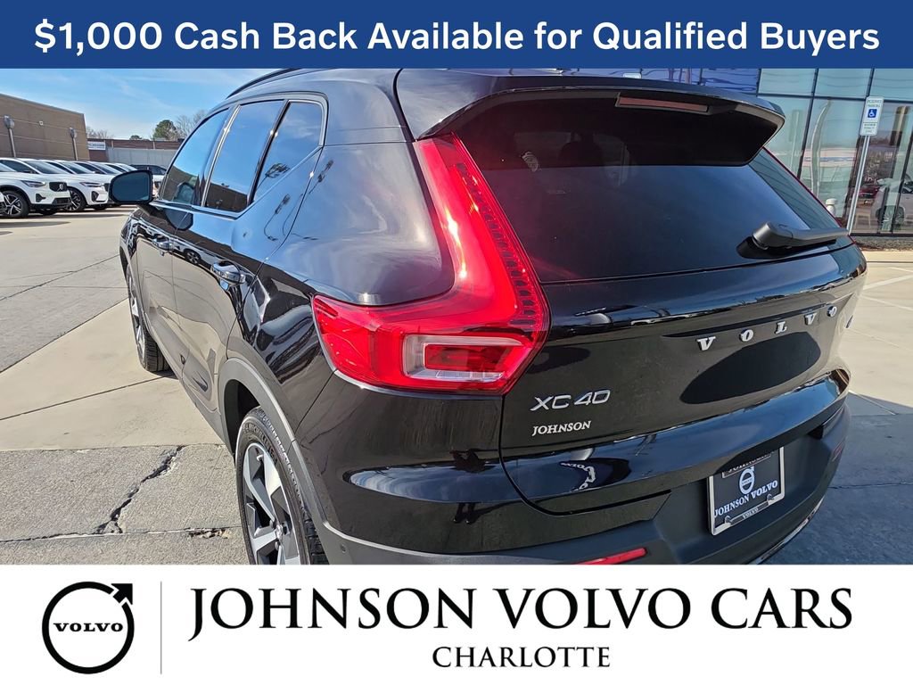 New 2026 Volvo XC40 B4 Plus w/ Protection Package Premier FWD image 7