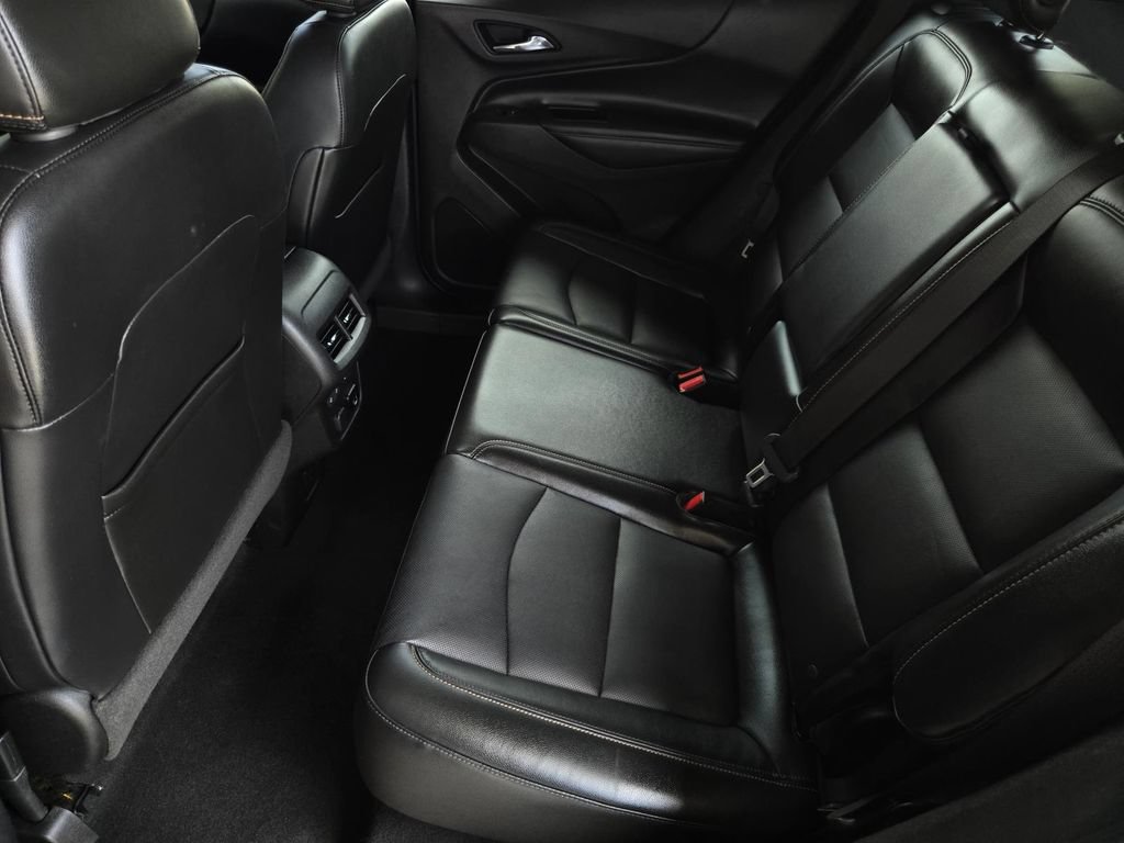 Used 2018 Chevrolet Equinox Premier FWD image 12