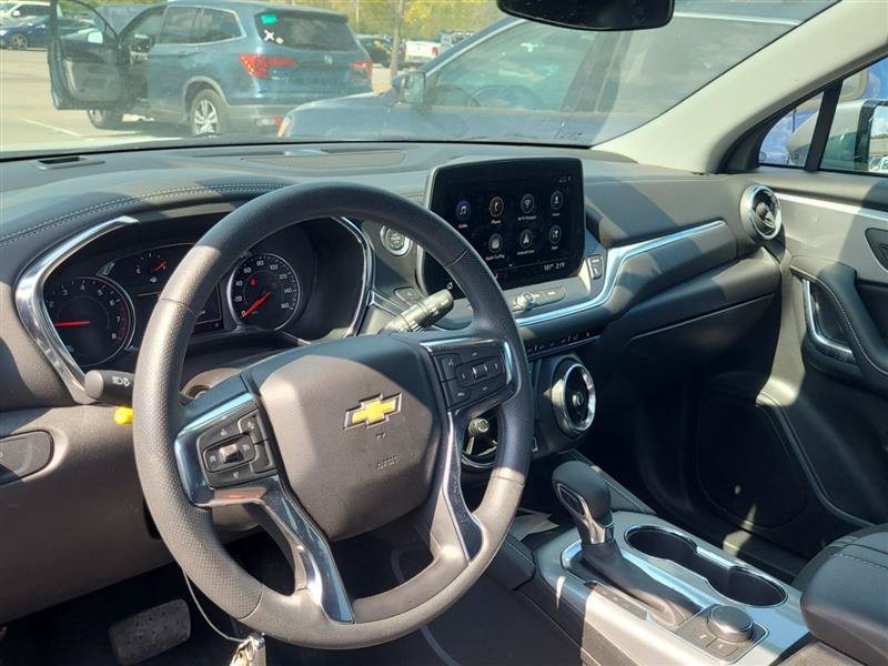 Used 2026 Chevrolet Blazer LT FWD image 5