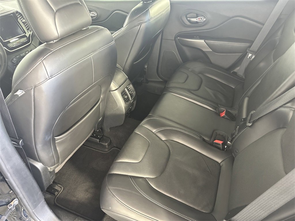 Used 2019 Jeep Cherokee High Altitude image 28