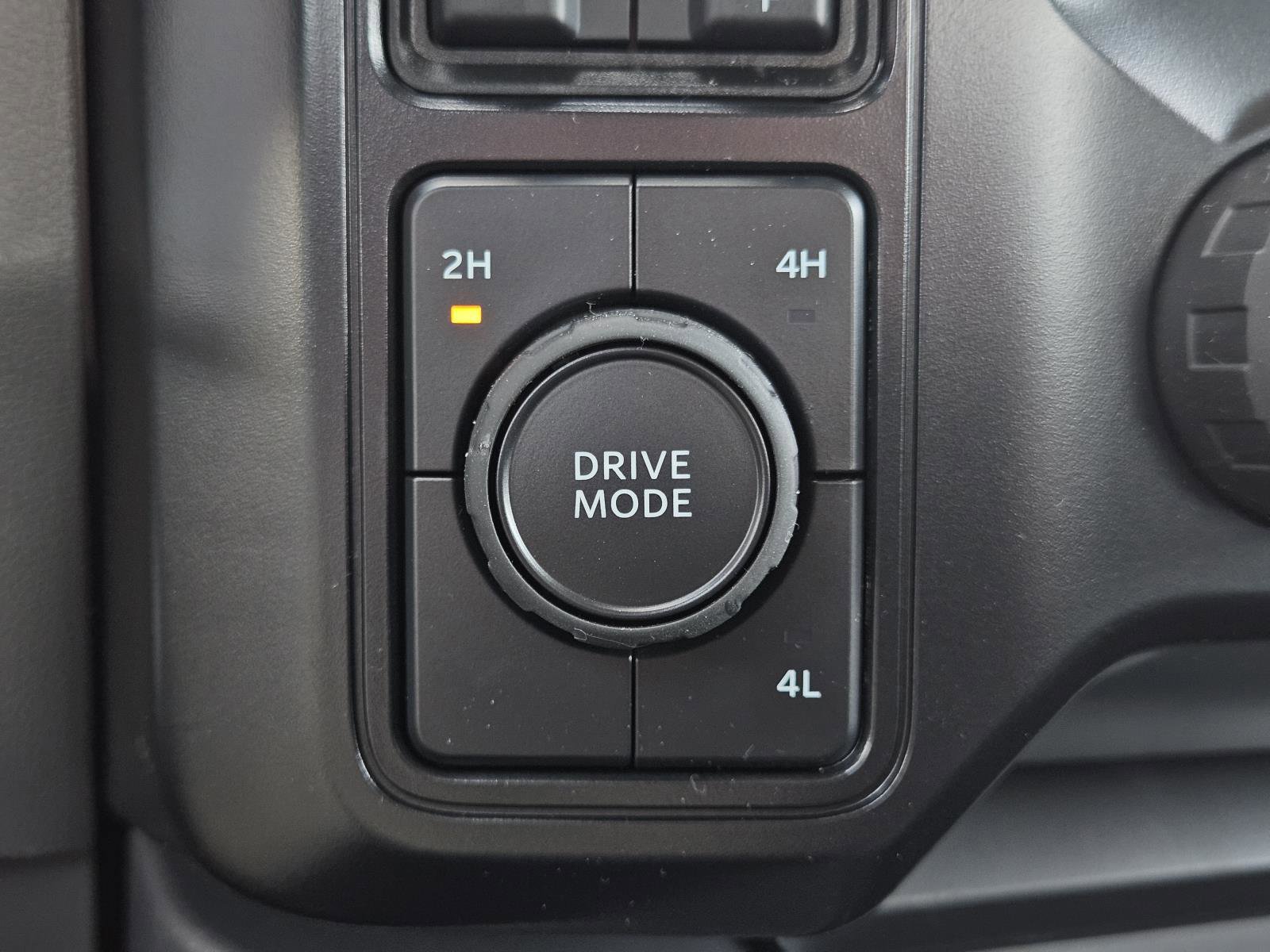 New 2026 Ford F350 XLT w/ FX4 Off-Road Package image 36