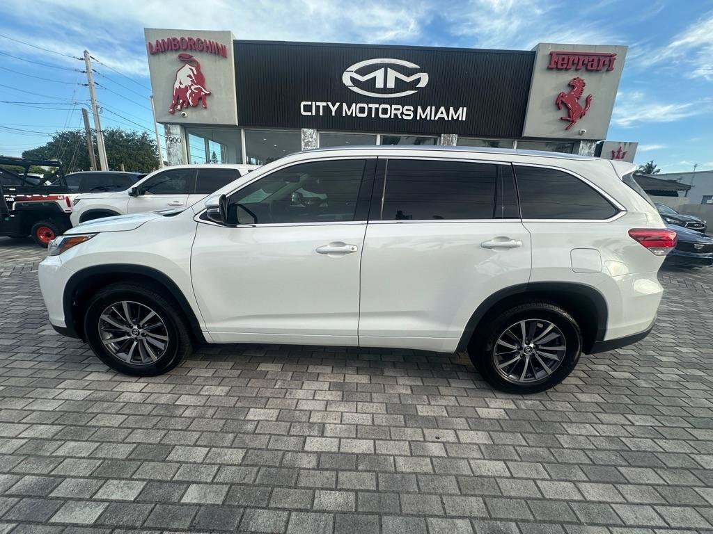 Used 2017 Toyota Highlander XLE FWD image 4