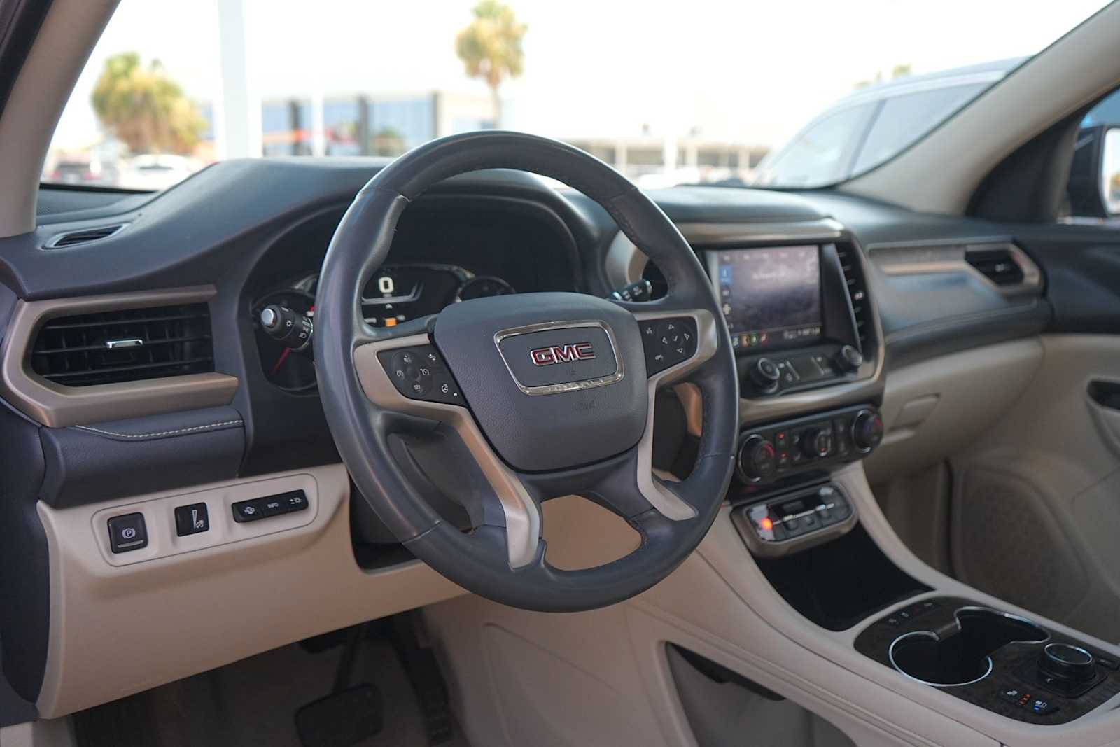 Used 2023 GMC Acadia Denali FWD image 2