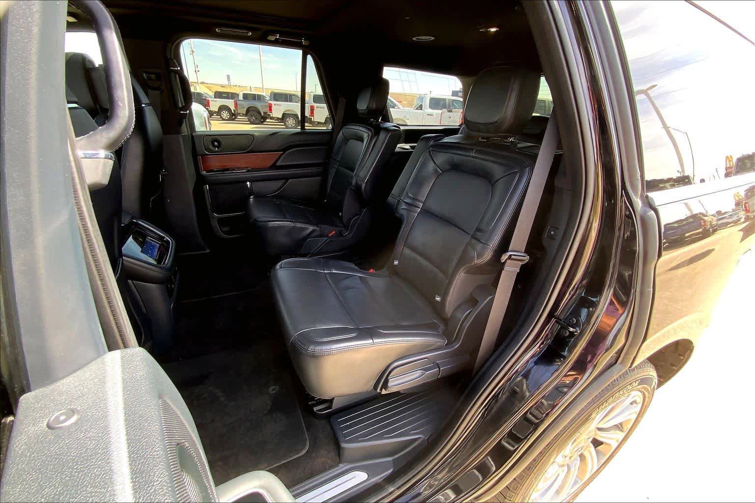 Used 2024 Lincoln Navigator Reserve image 42