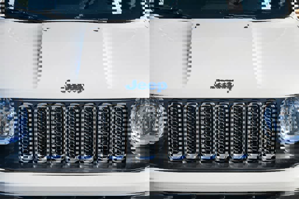 Used 2016 Jeep Renegade Sport w/ Power & Air Group image 4