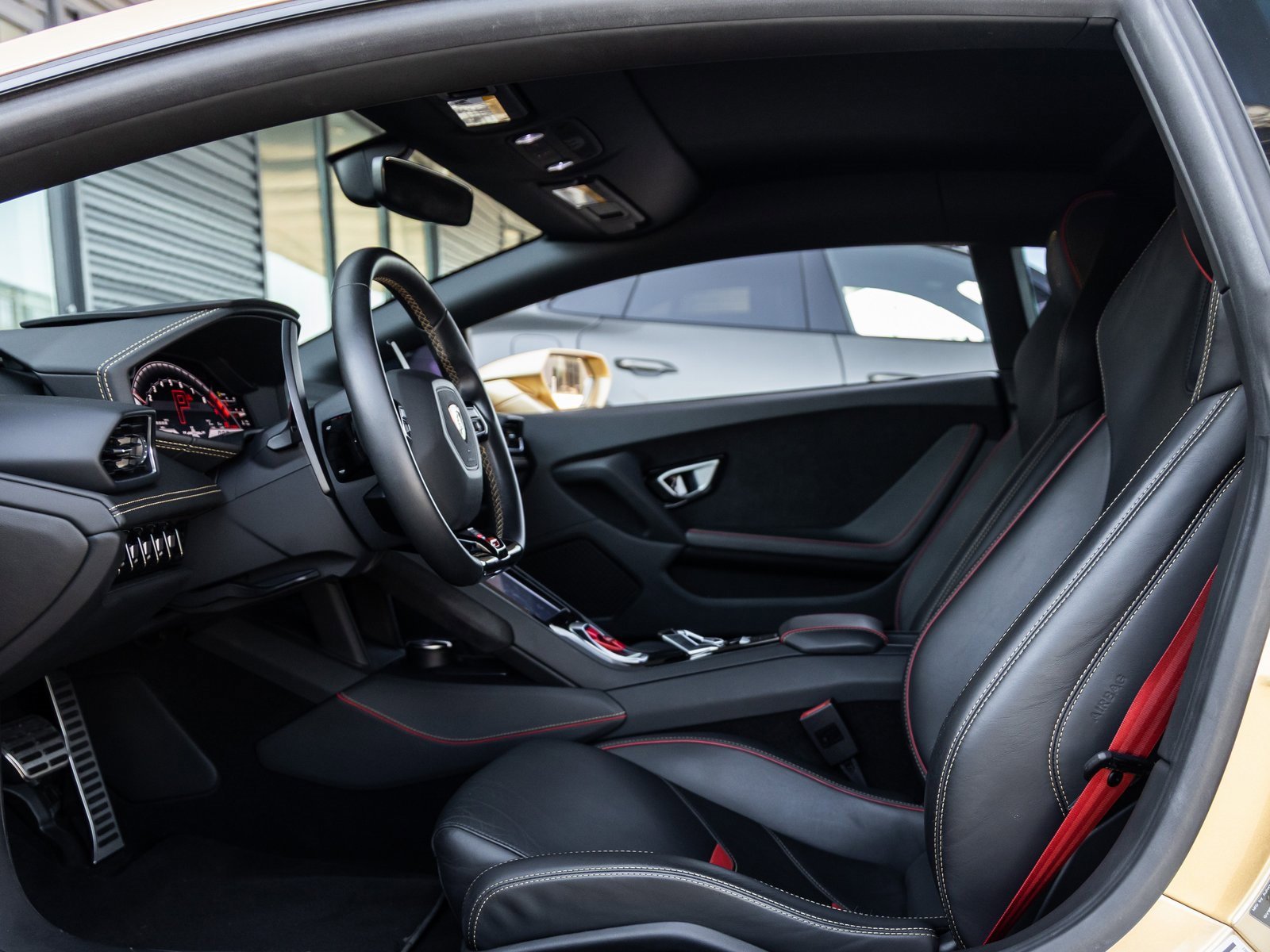 Used 2020 Lamborghini Huracan EVO image 29