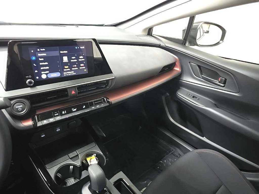 Used 2025 Toyota Prius Plug-In Hybrid image 26