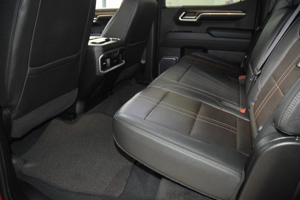 Used 2022 Chevrolet Silverado 1500 High Country image 36