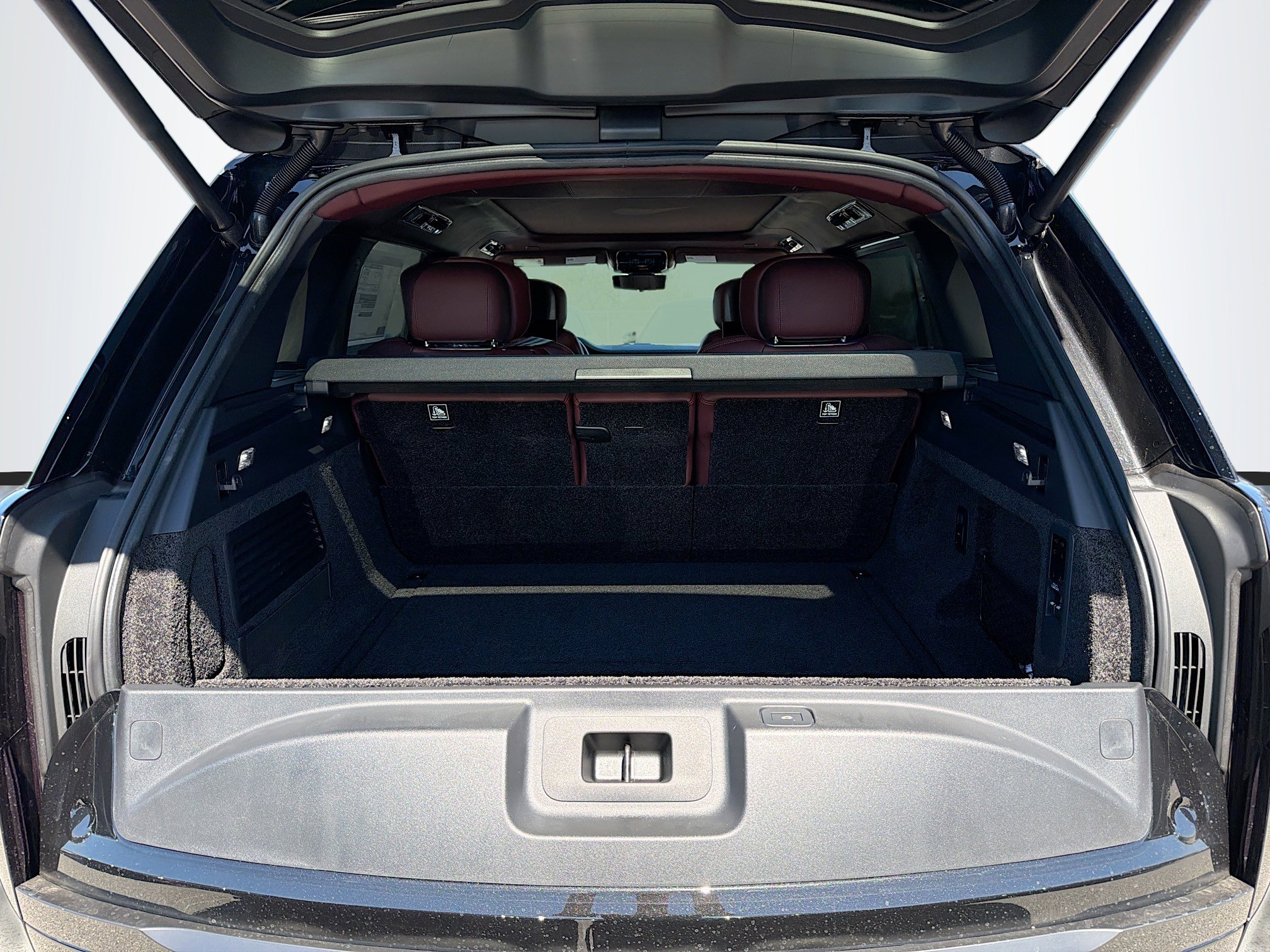 New 2026 Land Rover Range Rover Long Wheelbase Autobiography image 12