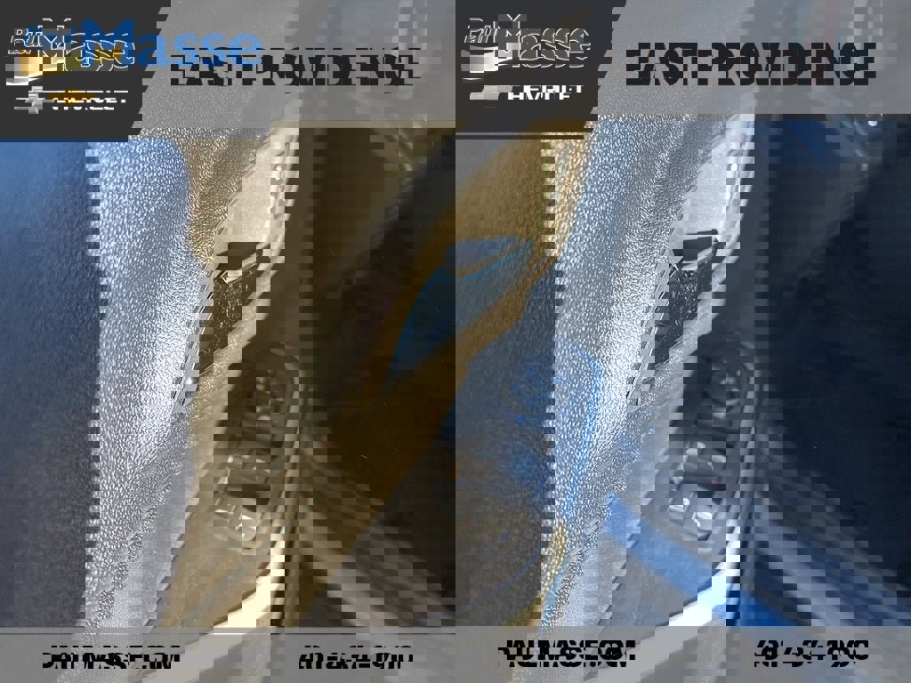 Certified 2024 Chevrolet Trax RS w/ Driver Confidence Package image 9